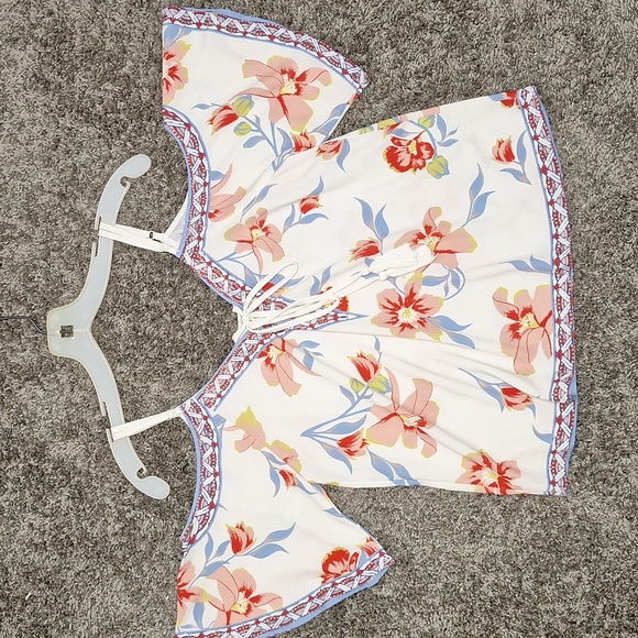 Flying Tomato Tops - Flying Tomato cold shoulder blouse top - short sleeve - S white floral